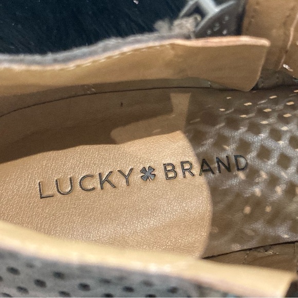 LUCKY BRAND Sz 8 Basel Laser Cutouts Western Boho Style Stacked  Heel Booties - Picture 6 of 11